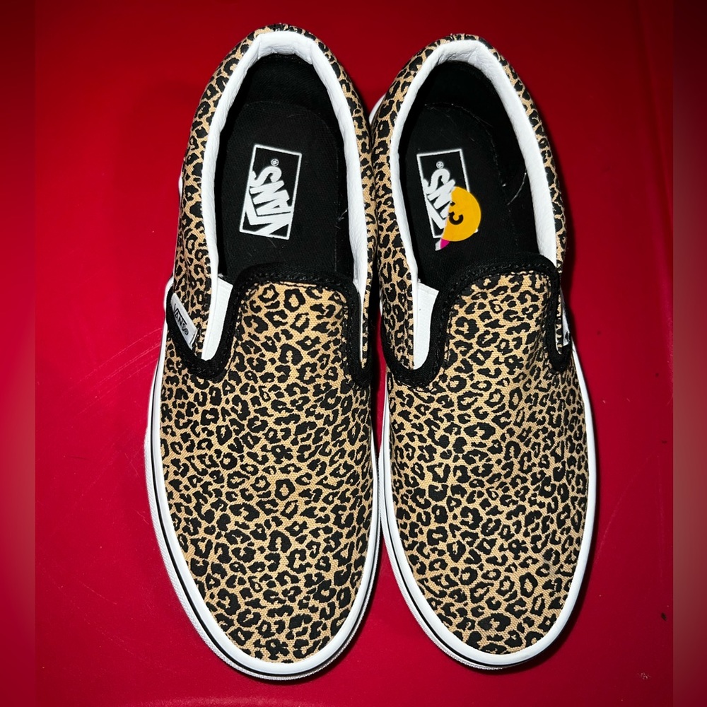 Vans - Picture 3 of 6
